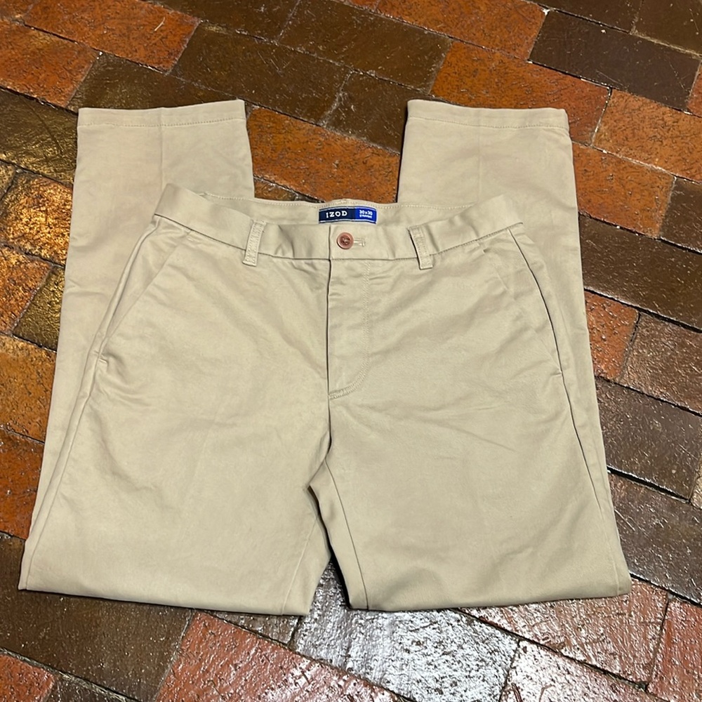 MEN 30 X 29-TROUSER PANTS KHAKIS/FLAT FRONT  Izod/ khaki  1055